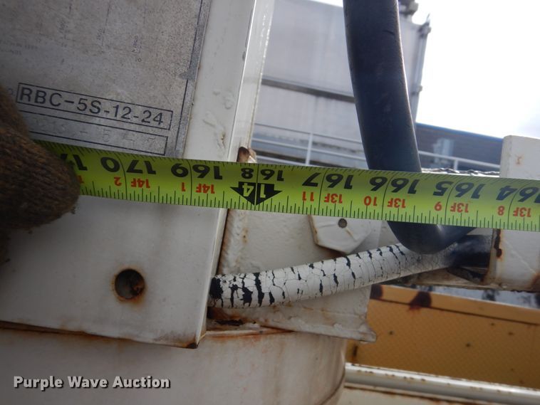 image for item GW9524 1988 Ford F350 utility bed pickup truck with crane