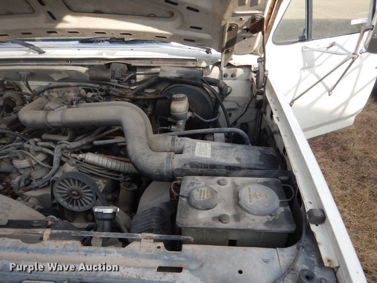 image for item GW9524 1988 Ford F350 utility bed pickup truck with crane