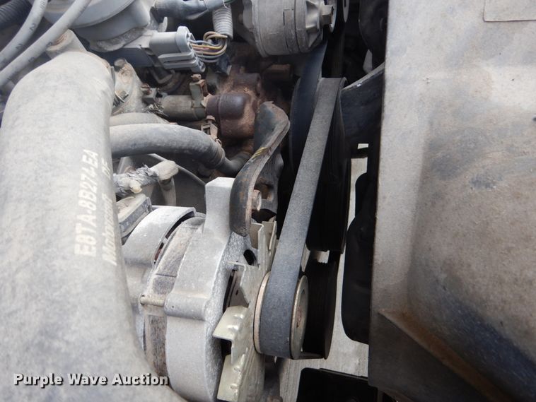 image for item GW9524 1988 Ford F350 utility bed pickup truck with crane