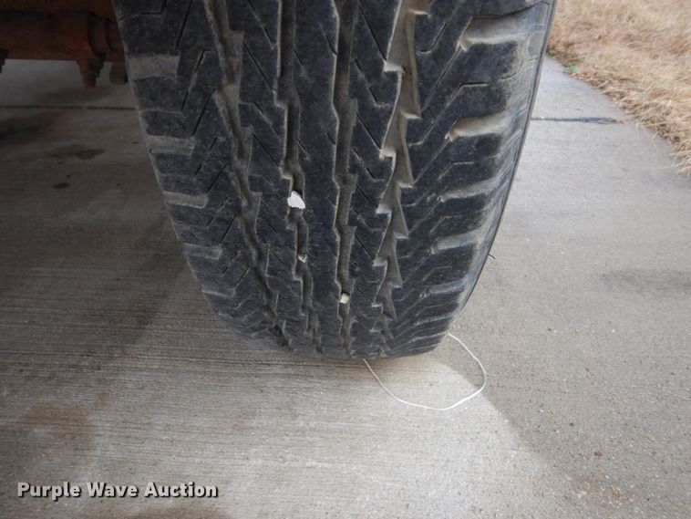 image for item GW9524 1988 Ford F350 utility bed pickup truck with crane