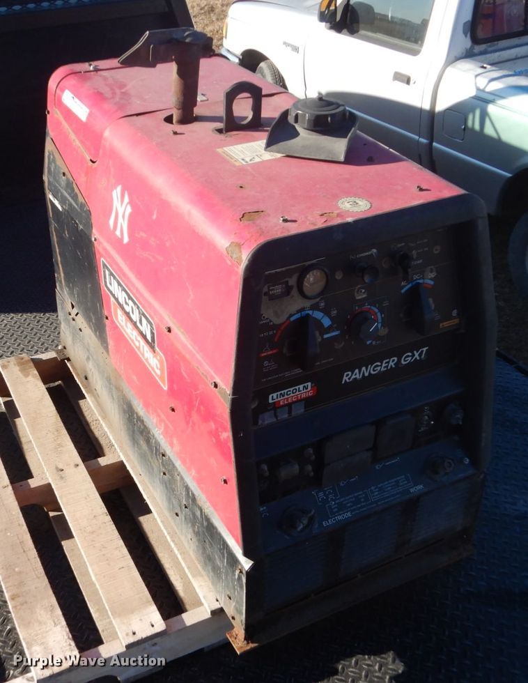 image for item GW9541 Lincoln Ranger GXT welder