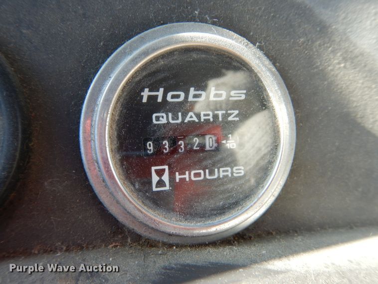 image for item GW9542 1998 Ford 8513 truck cab and chassis