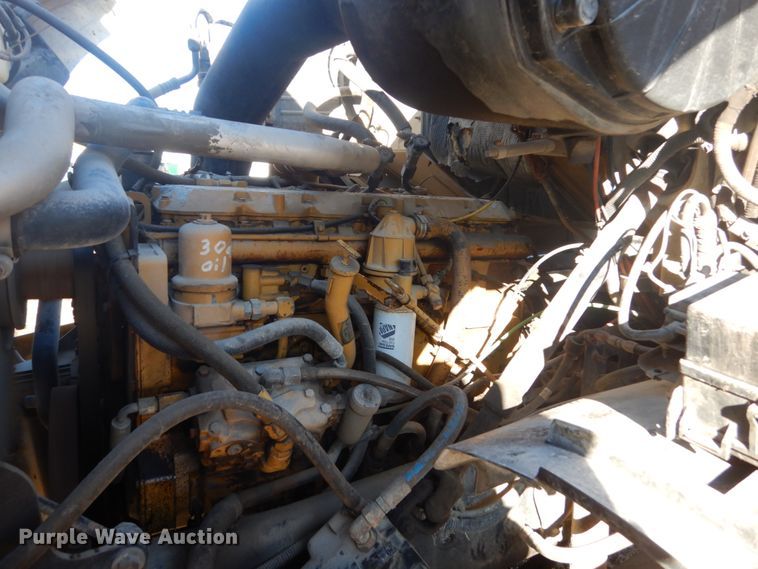 image for item GW9542 1998 Ford 8513 truck cab and chassis