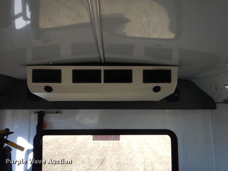 image for item GW9544 2011 Ford Econoline E450 shuttle bus