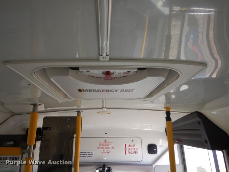 image for item GW9544 2011 Ford Econoline E450 shuttle bus