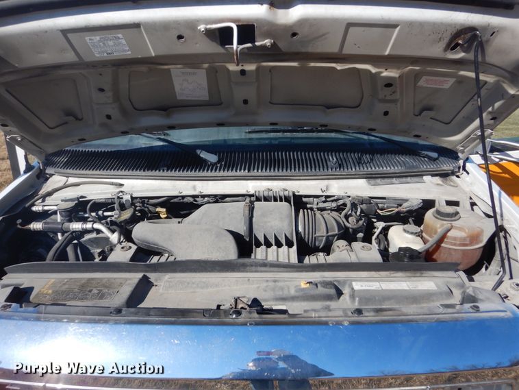 image for item GW9544 2011 Ford Econoline E450 shuttle bus