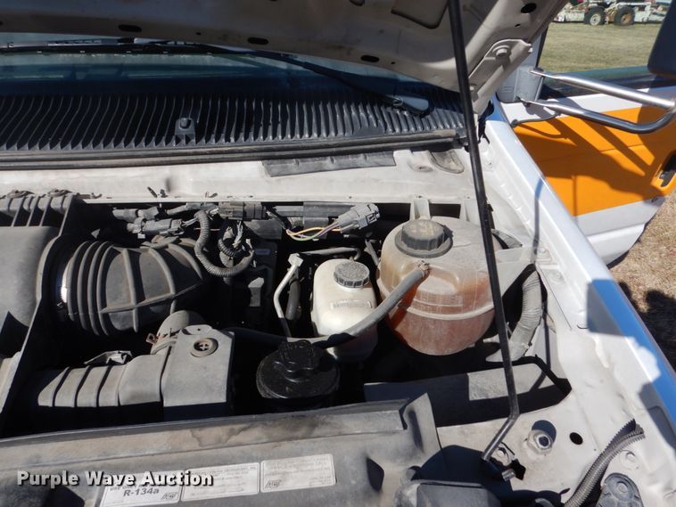 image for item GW9544 2011 Ford Econoline E450 shuttle bus