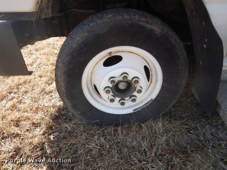 image for item GW9544 2011 Ford Econoline E450 shuttle bus