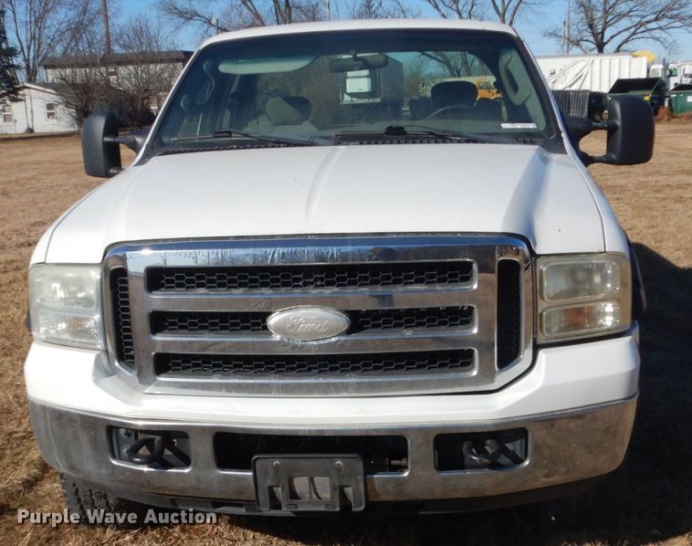 image for item GW9545 2006 Ford F250 Super Duty SuperCab pickup truck