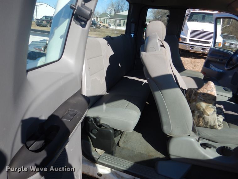 image for item GW9545 2006 Ford F250 Super Duty SuperCab pickup truck