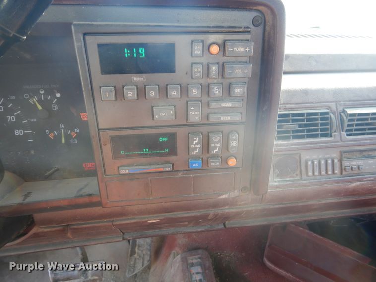 image for item GW9547 1992 Chevrolet K1500 pickup truck