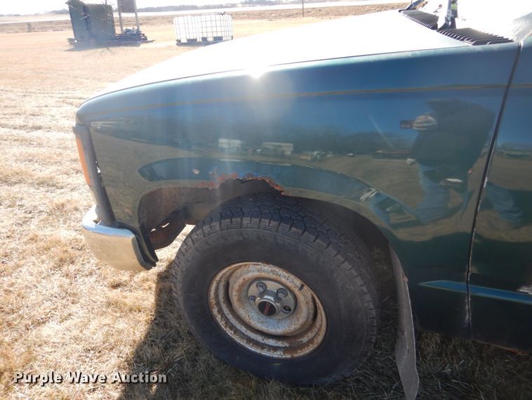 image for item GW9548 1997 Chevrolet C1500 pickup truck