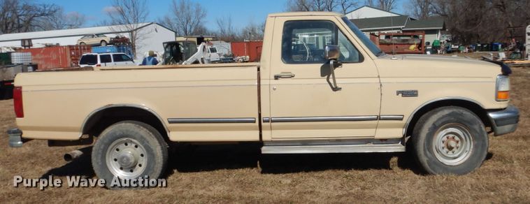 image for item GW9550 1996 Ford F250 Super Duty pickup truck