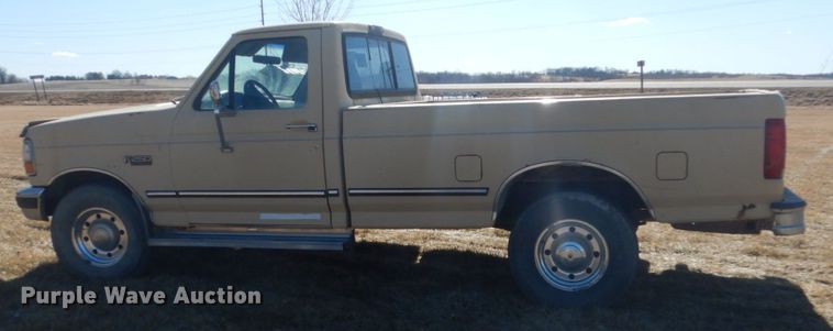 image for item GW9550 1996 Ford F250 Super Duty pickup truck