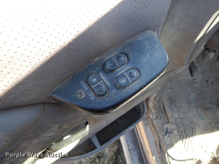 image for item GW9550 1996 Ford F250 Super Duty pickup truck