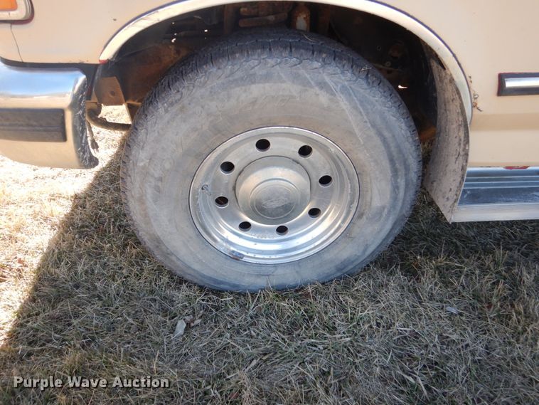 image for item GW9550 1996 Ford F250 Super Duty pickup truck