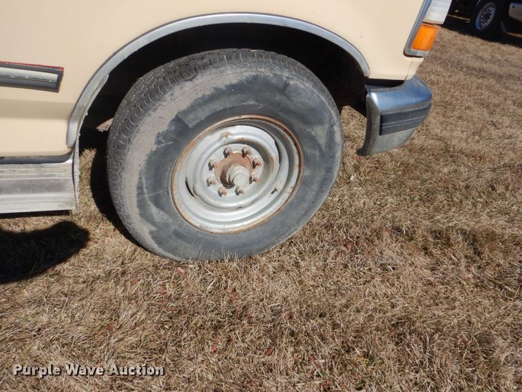 image for item GW9550 1996 Ford F250 Super Duty pickup truck