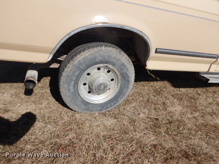 image for item GW9550 1996 Ford F250 Super Duty pickup truck