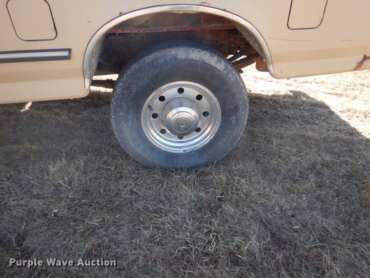 image for item GW9550 1996 Ford F250 Super Duty pickup truck