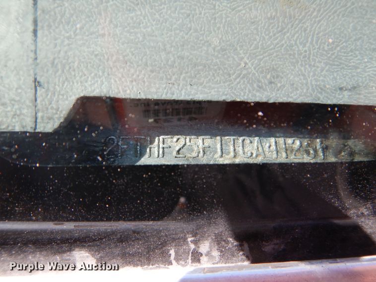 image for item GW9550 1996 Ford F250 Super Duty pickup truck