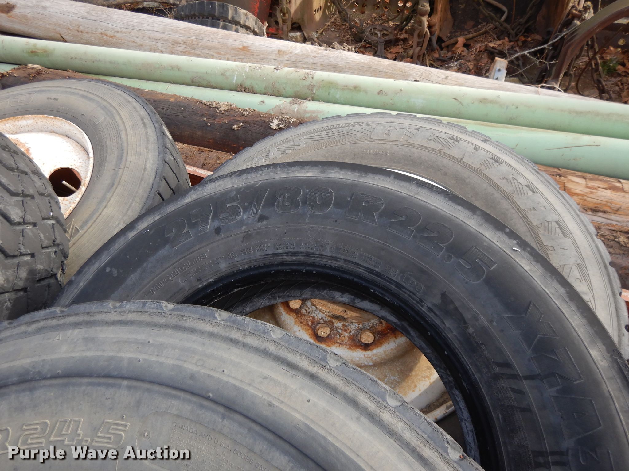 (12) tires in Saint Joseph, MO Item DF5920 sold Purple Wave