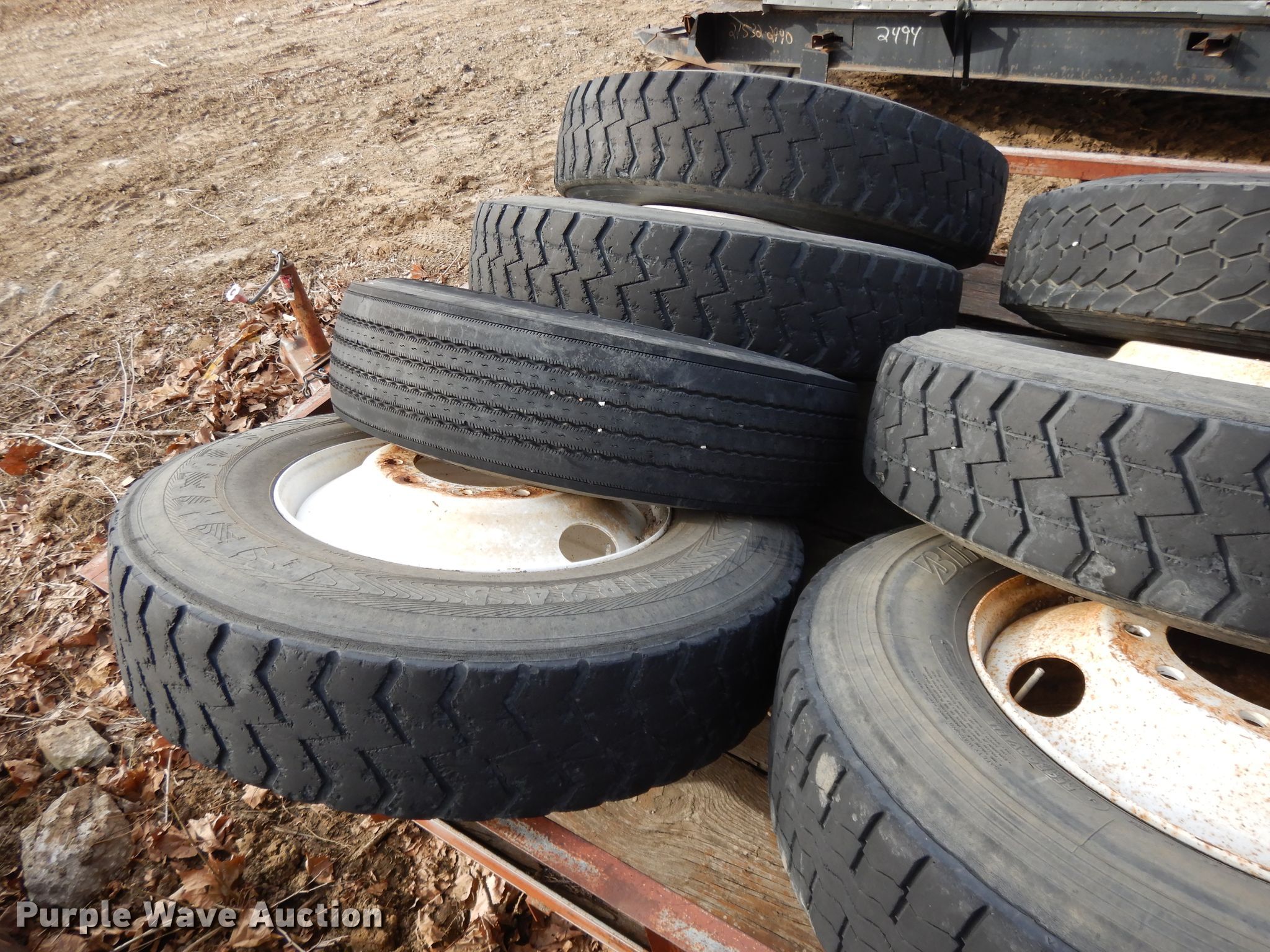 (12) tires in Saint Joseph, MO Item DF5920 sold Purple Wave