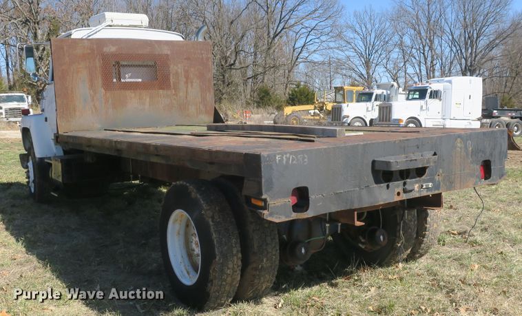 image for item DB10005 1984 Ford 8000 flatbed truck