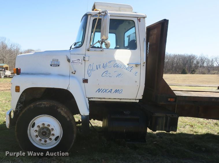 image for item DB10005 1984 Ford 8000 flatbed truck