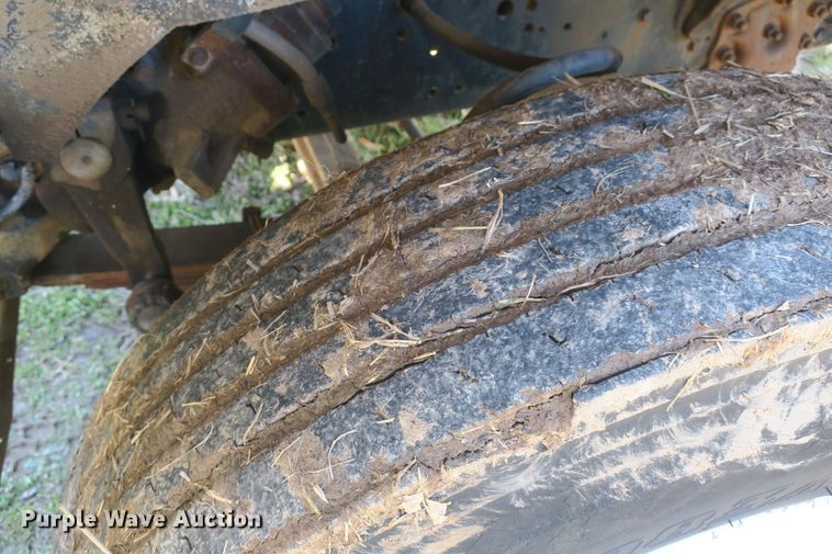 image for item DB10005 1984 Ford 8000 flatbed truck