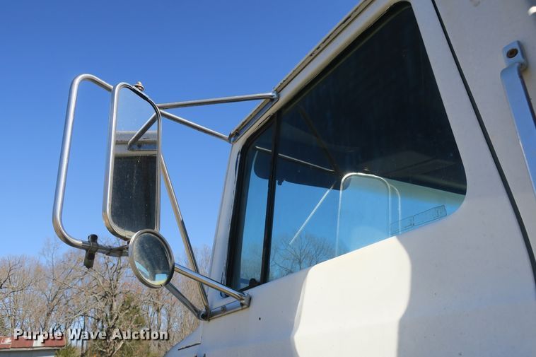 image for item DB10005 1984 Ford 8000 flatbed truck