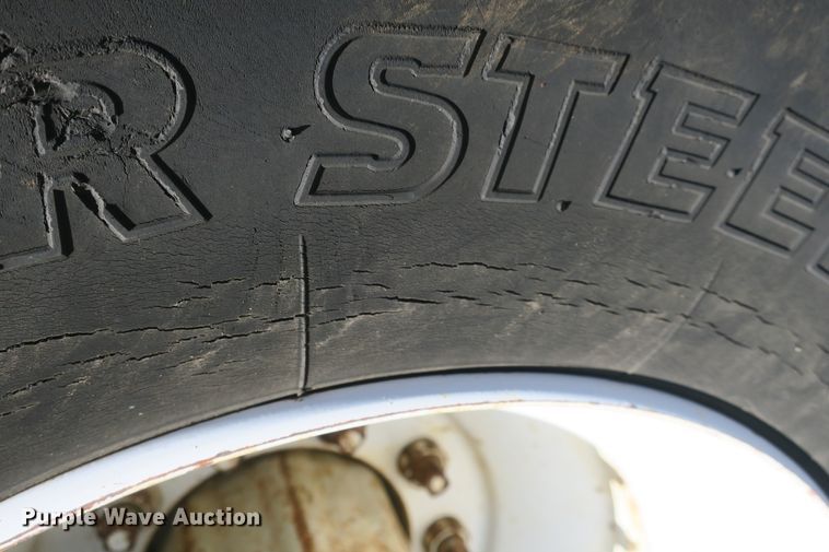 image for item DB10005 1984 Ford 8000 flatbed truck