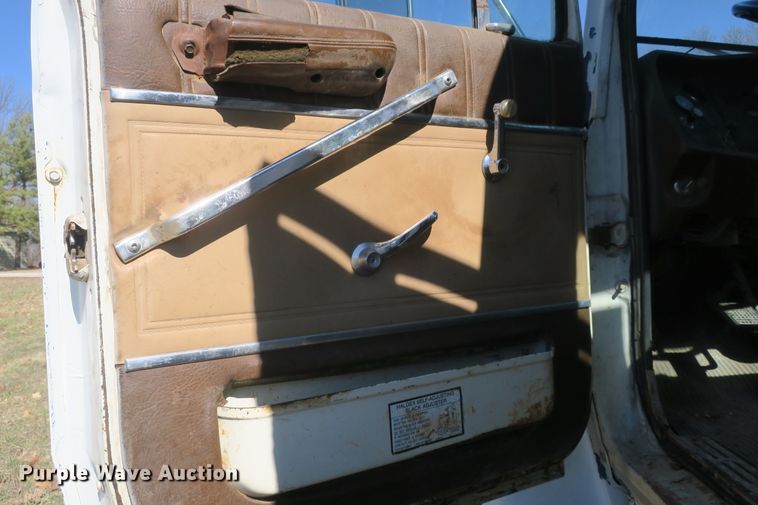 image for item DB10005 1984 Ford 8000 flatbed truck