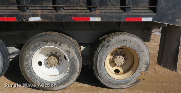 image for item DB10053 1999 Mack RD690S dump truck