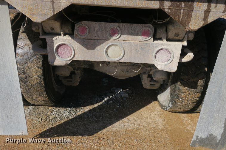 image for item DB10053 1999 Mack RD690S dump truck