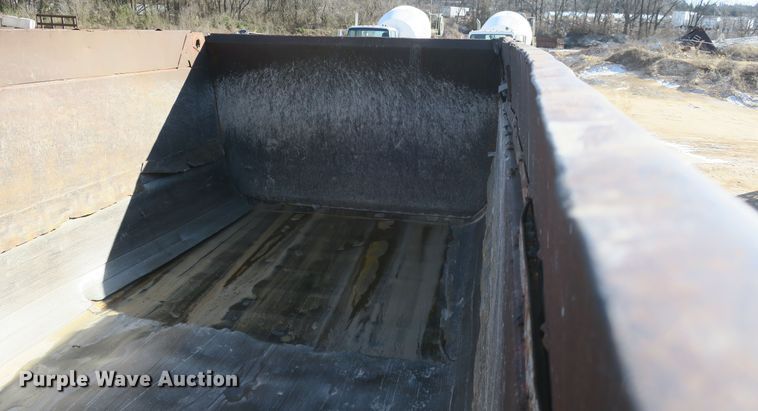 image for item DB10053 1999 Mack RD690S dump truck