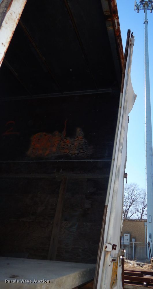 image for item DB6173 Fruehauf dry van trailer