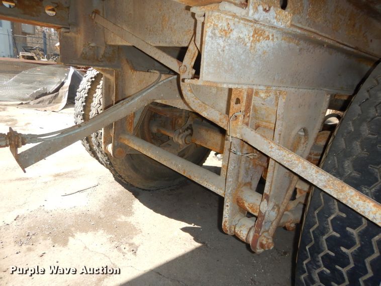 image for item DB6173 Fruehauf dry van trailer