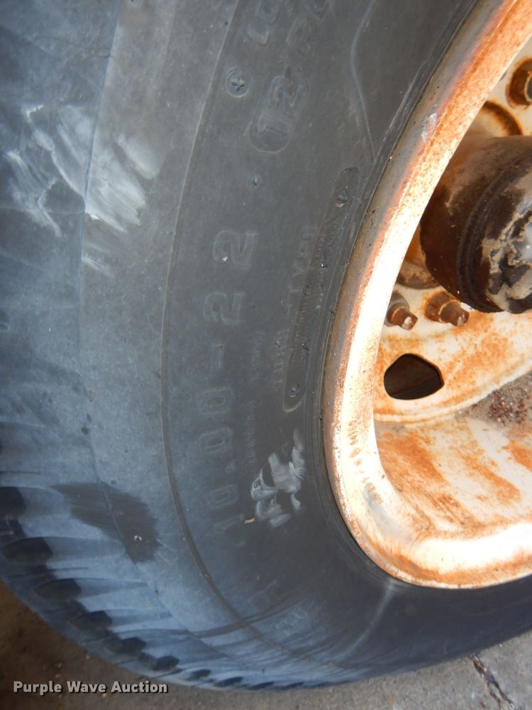 image for item DB6173 Fruehauf dry van trailer