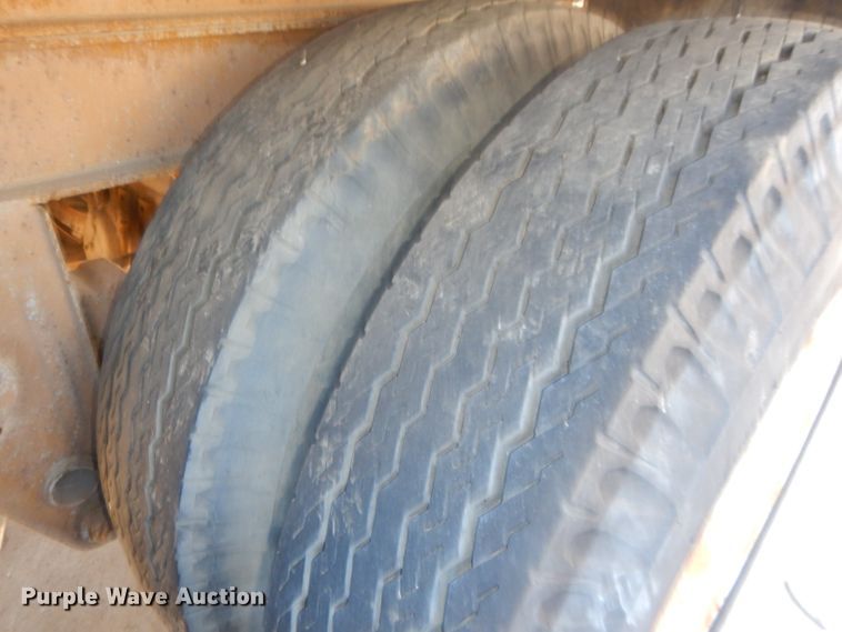 image for item DB6173 Fruehauf dry van trailer