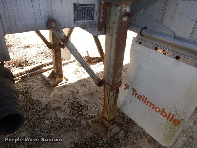 image for item DB6176 1969 Fruehauf tank trailer