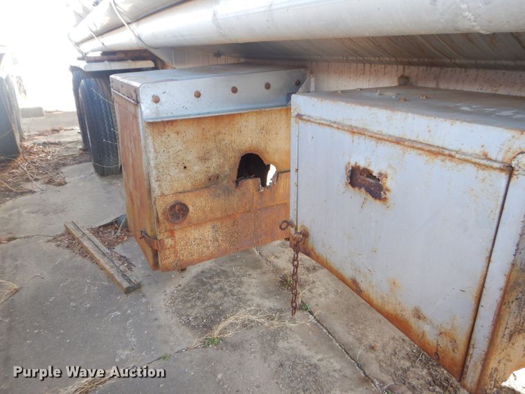 image for item DB6176 1969 Fruehauf tank trailer