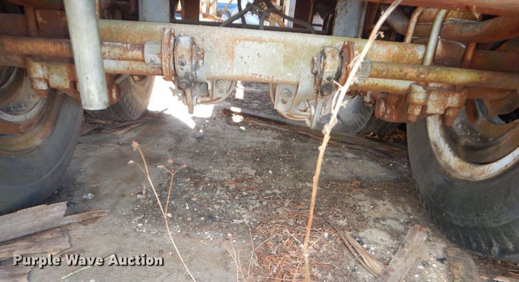 image for item DB6176 1969 Fruehauf tank trailer