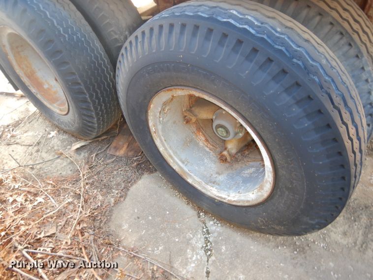 image for item DB6176 1969 Fruehauf tank trailer