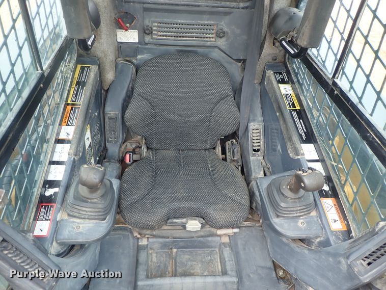 image for item DC3301 2012 John Deere 333D  tracked skid steer loader