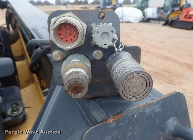 image for item DC3301 2012 John Deere 333D  tracked skid steer loader