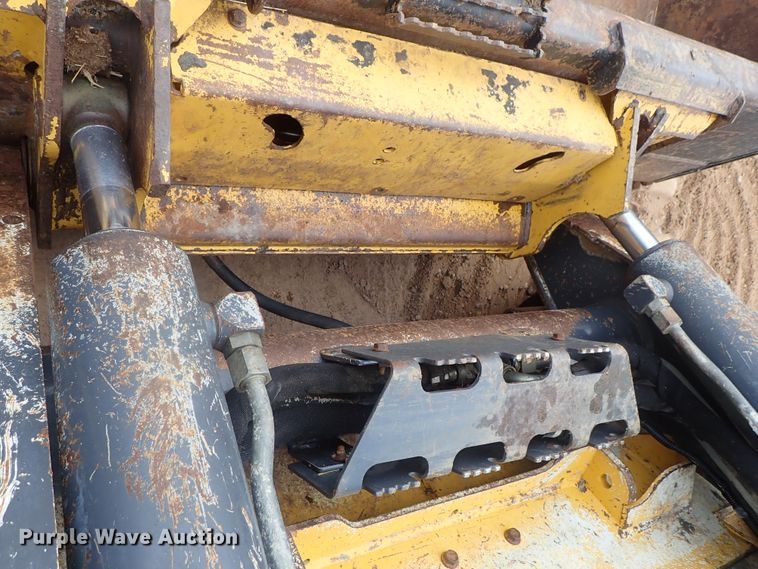 image for item DC3301 2012 John Deere 333D  tracked skid steer loader