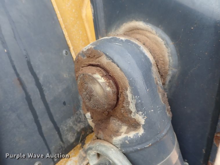 image for item DC3301 2012 John Deere 333D  tracked skid steer loader