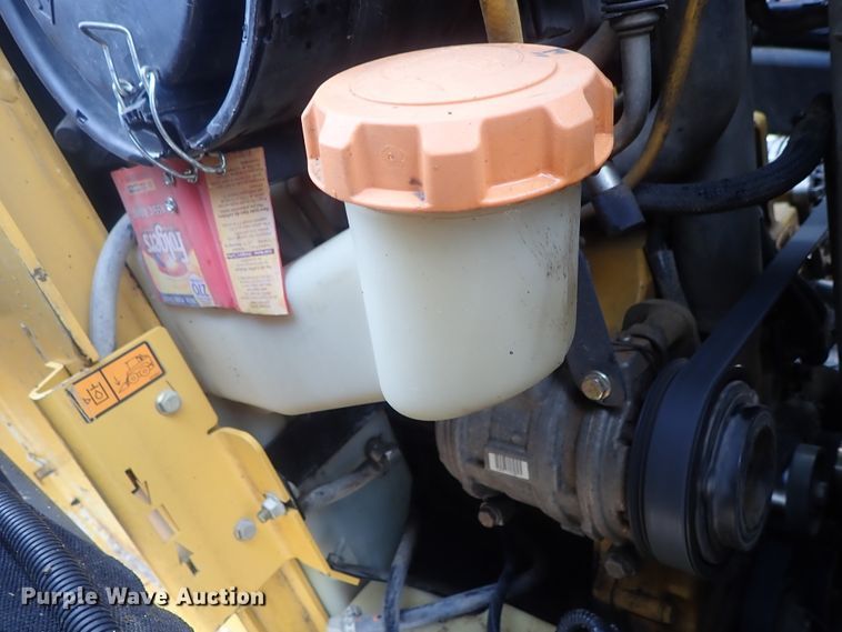 image for item DC3301 2012 John Deere 333D  tracked skid steer loader