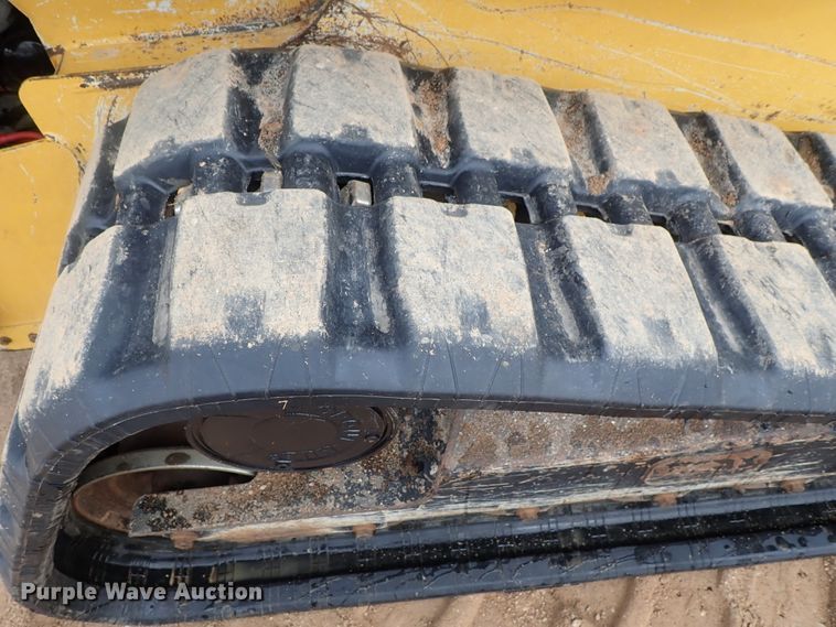 image for item DC3301 2012 John Deere 333D  tracked skid steer loader