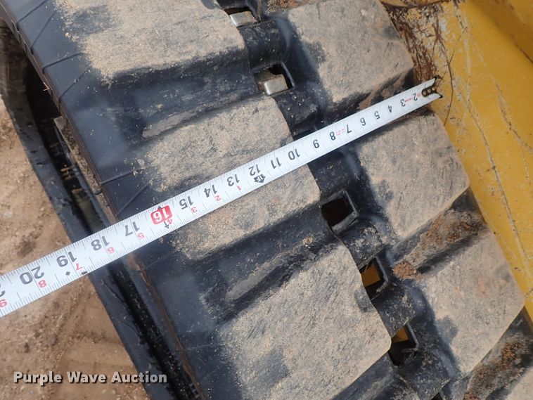 image for item DC3301 2012 John Deere 333D  tracked skid steer loader